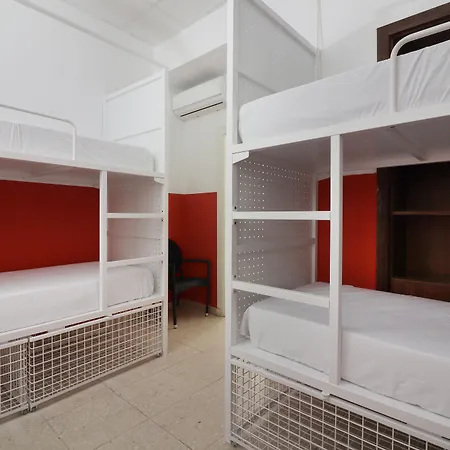 Hostel Feel Center