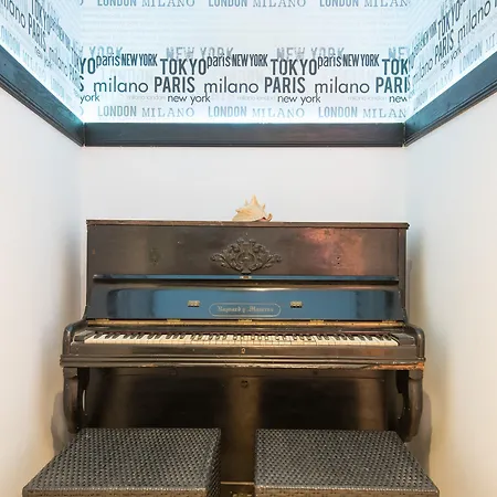 فيل هوستيلز سيتي سنتر بيت شباب *