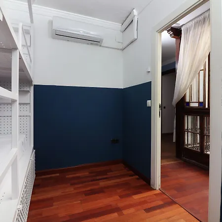 Hostel Feel Center *