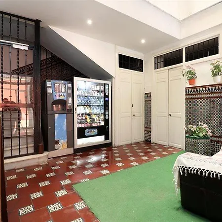 Albergue Feel Center