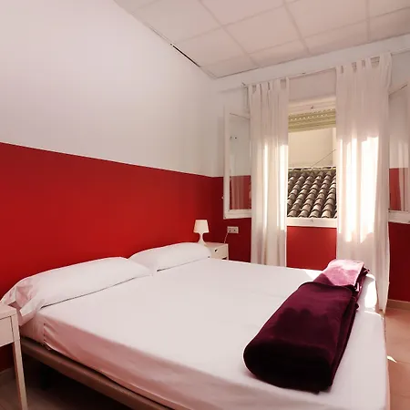 Feel Center Albergue Málaga