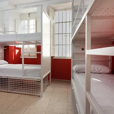 Feel Center Albergue