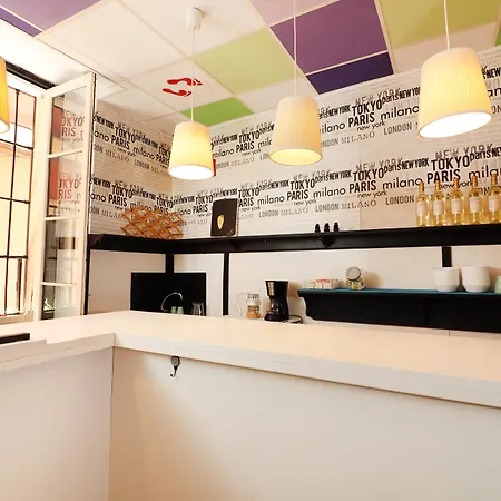 Feel Center Albergue