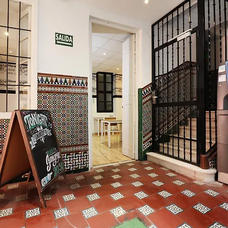 Feel Center Albergue Málaga